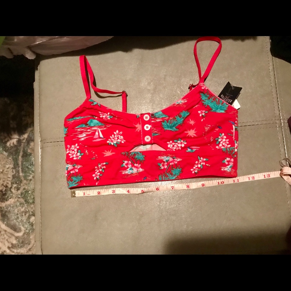 Hollister Gilly Hicks